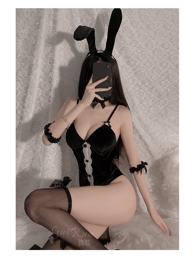 【中国直邮】瑰若 情趣内衣 性感丝绒兔女郎 开档制服骚套装 均码 黑色