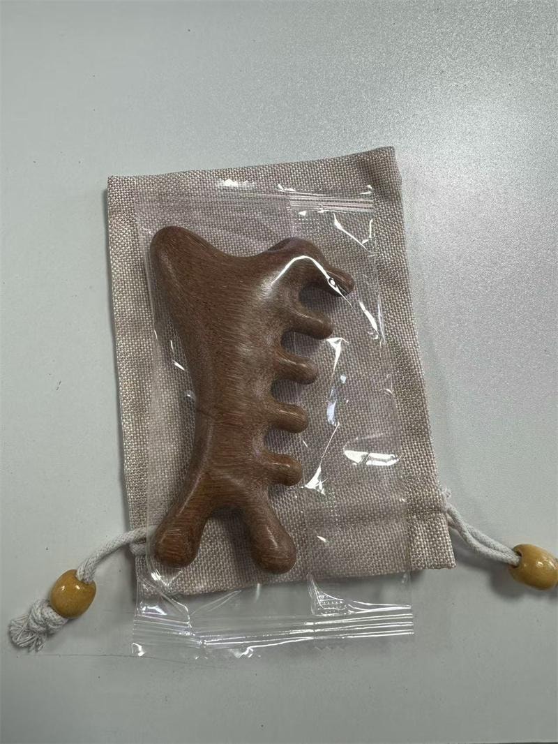 正大 刮痧板多功能四合一檀木梳头部脸部头皮刮痧神器按摩梳子1个装