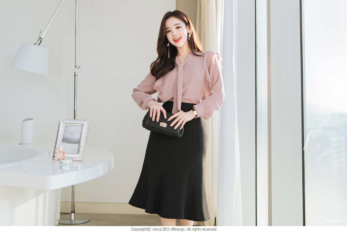 Middle-skirt Black(model) free size