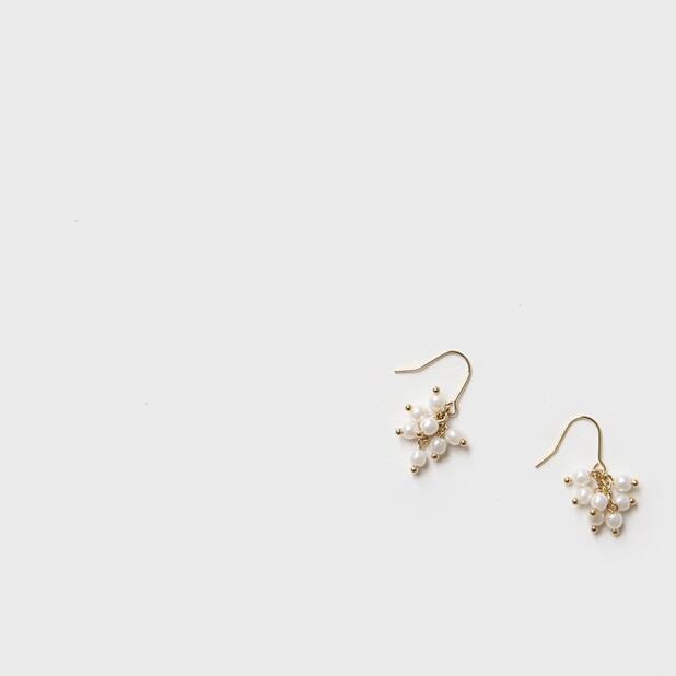 Pearl earrings Ivory free size