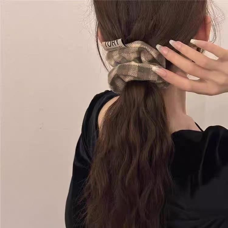 甄选好物 高弹力毛绒大肠发圈女2025新款扎头皮筋发绳耐用头饰   1对