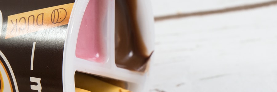 日本MEIJI明治 YANYAN 雙色巧克力草莓醬脆棒 57g