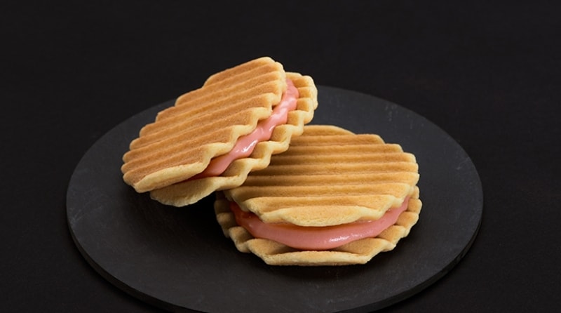 【日本直郵】日本傳統和菓子 然花抄院 經典華夫餅 季節限定 草莓味和原味各4枚 共8枚