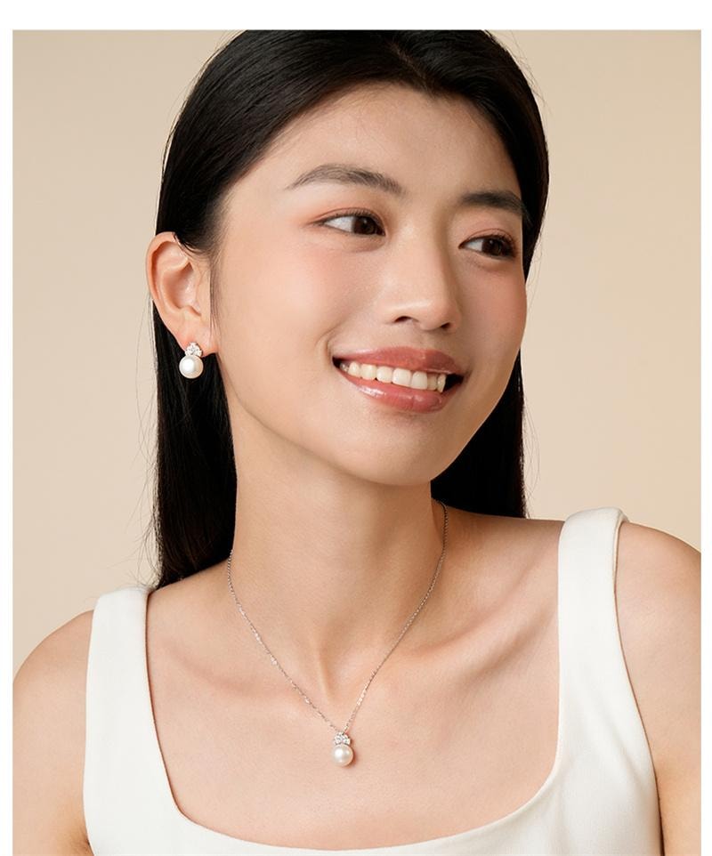 【中國直郵】 周大學生 蘭花項鍊強光澤珍珠吊墜女通勤百搭 銀色 1條裝