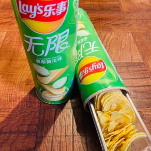 百事lays乐事 薯片 翡翠黄瓜味 桶装 90g 新旧包装随发 | 亚米