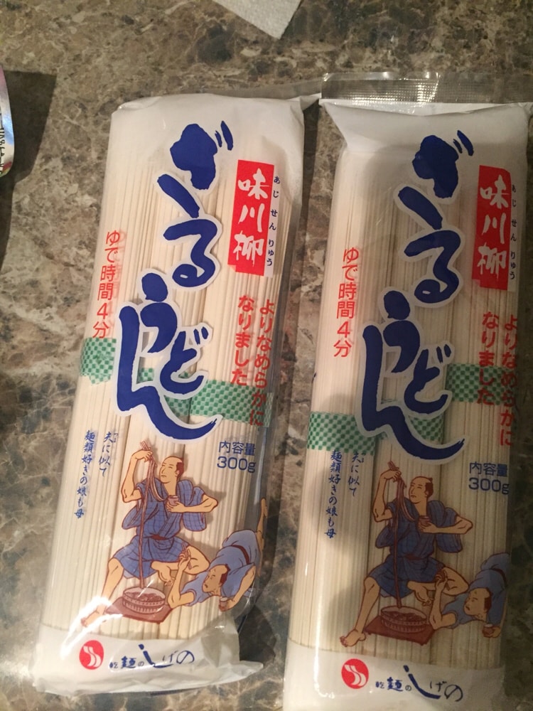 把之前漏掉的补一补柚子卸妆膏超好闻 卸妆很干净买了一堆洗面奶现在在用的是牛乳石碱 早 和毛穴抚子 晚 牛乳石碱非常温和洗得也干净不会紧绷毛穴抚子买来去黑头的配合luna效果不错 去角质的是之前也在用每周大概一两次吧也不错 化妆棉好评 真的一张搞定一张