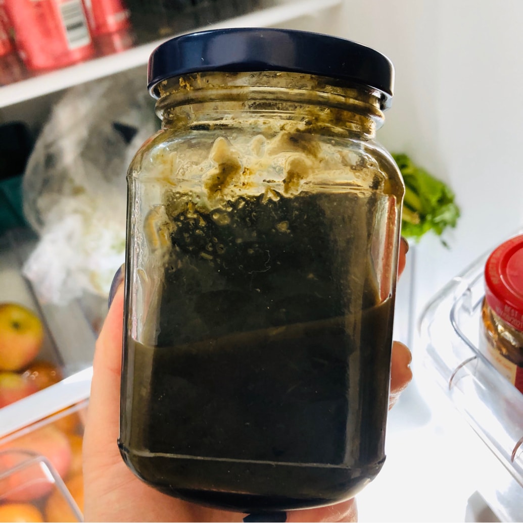 3 王致和 韭花酱吃火锅必备 调芝麻酱小料加入 芝麻酱调好加入腐乳和韭菜花 完美 王致和的品质没得说 很细腻没有怪味 双十一必囤