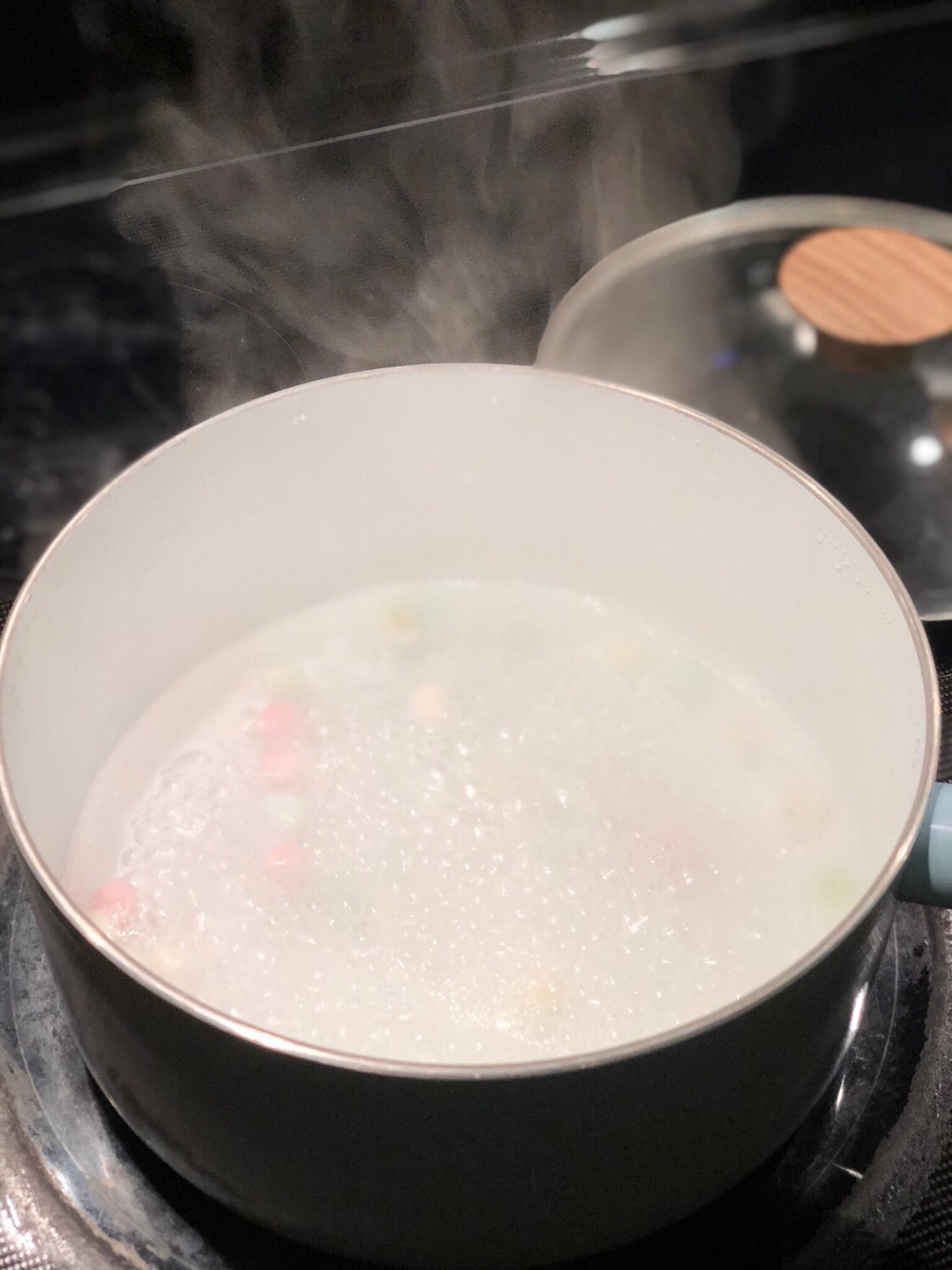 桂花酒酿丸子 糯米粉粘米粉4 1 温水搓搓搓搓小圆子 水沸腾后下锅圆子浮起来 桂花 酒酿关火 枸杞 冰糖 Article Article Titlefromuser