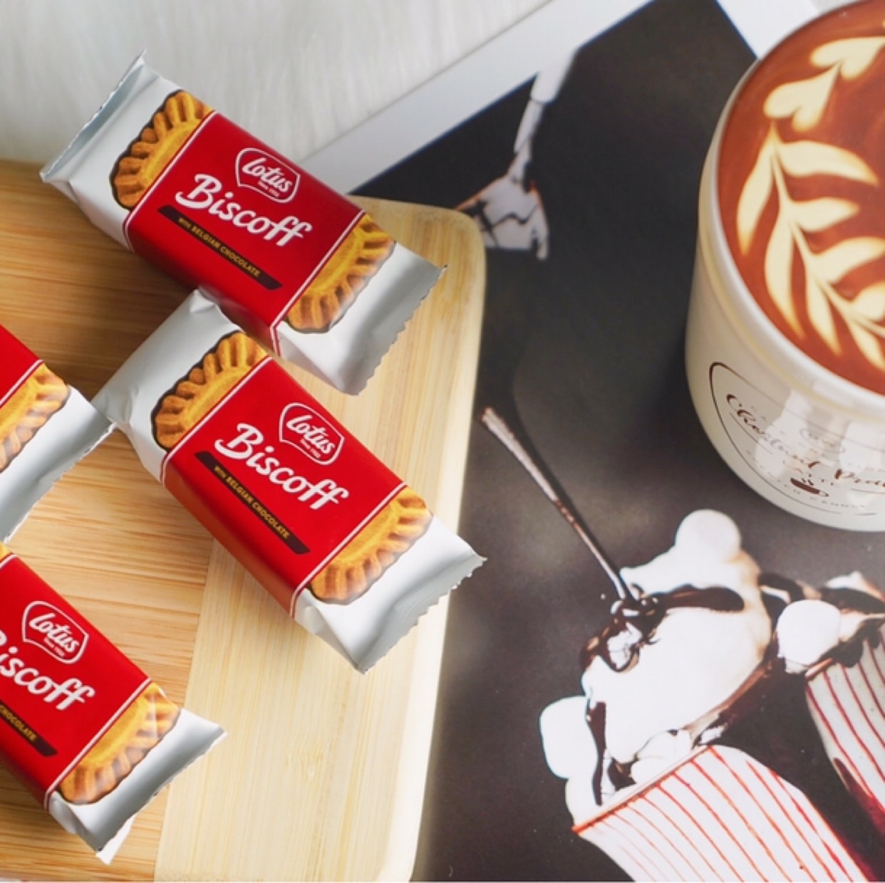 年货好物种草指南 Moment Of Gluttony The Windy Lotus Caramel Biscuits Probably When You Go To A Cake Shop To Buy A Cake Box You Will See It The