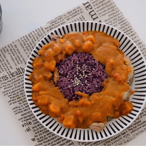 s&b microwavable curry sauce with vegetables hot 210g | yami