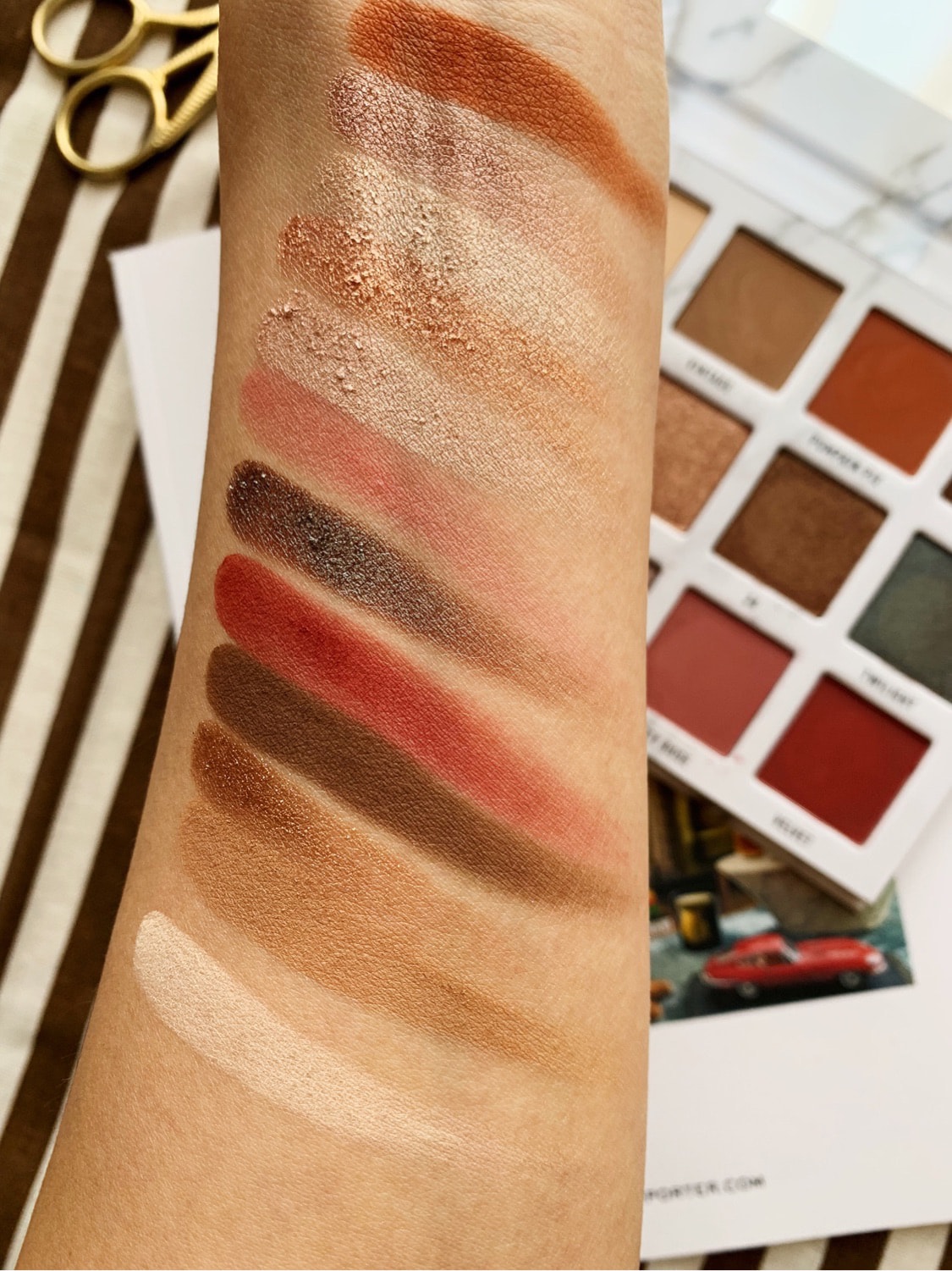 网红大理石纹眼影盘,包装真心好看!