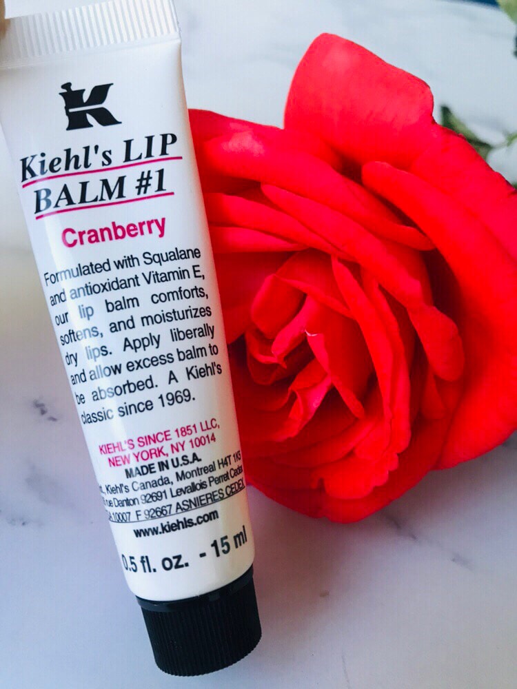 🌟724's lip balm is quite oily to be hone