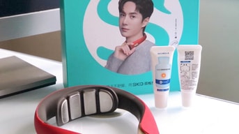 Celebrity Ambassador Wang Yibo Helped Massage Device Brand SKG