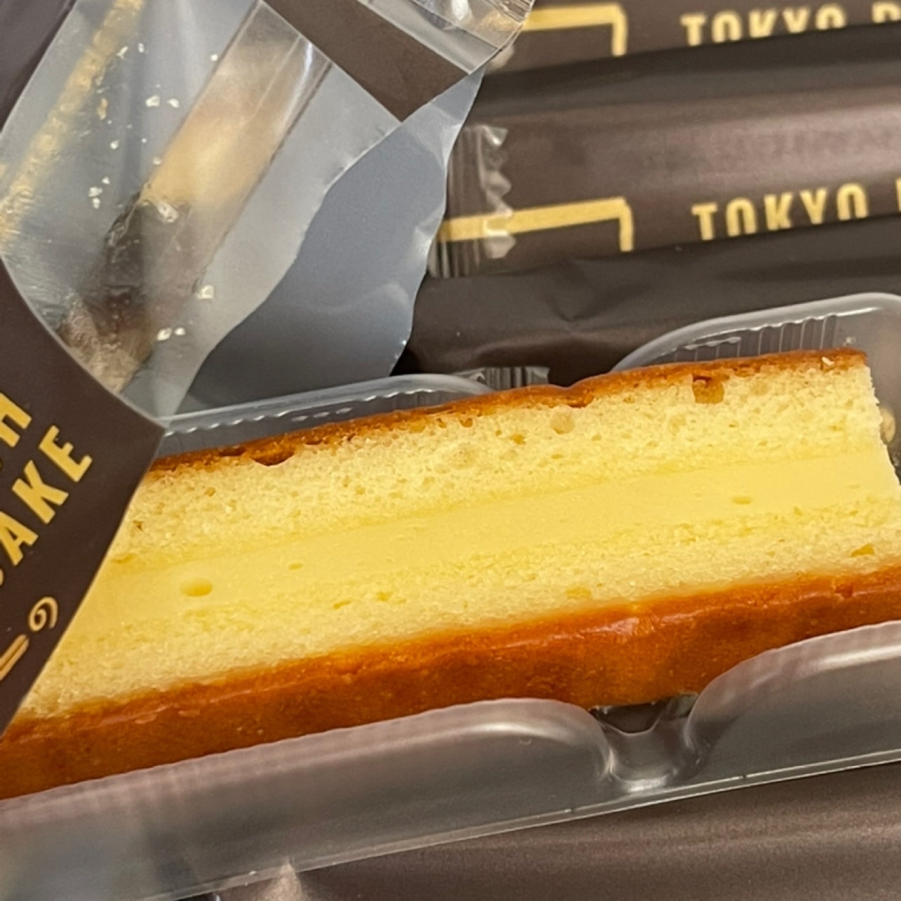 22双节快乐 No 52 Invincible And Delicious Tokyo Cheese Bar Cake Not Only The Packaging Is Beautiful Grade But The Taste Is Also Great No There Are Ten