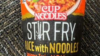 Cup Noodles Stir Fry Rice with Noodles Thai Yellow Curry - Nissin Food