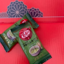 Nestlé Japon Kit Kat Chocolat Mini Matcha Noir 12 pièces x 12 sachets